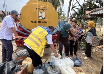 127.250 Liter Air Bersih Disalurkan untuk Masyarakat Terdampak Kekeringan di Bangka Belitung