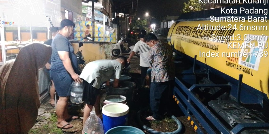 Percepatan Pemulihan Pascabanjir di Padang, Fasilitas Umum dan Permukiman Dibersihkan