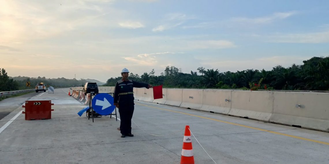 Pastikan Kenyamanan Pengguna Jalan, Hutama Karya Lakukan Pemeliharaan JTTS dan Bangun Akses Baru di Tol Terpeka