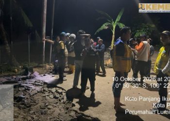 Pompa dan Excavator Dikerahkan untuk Tangani Banjir di Kota Padang