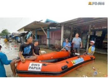 Pompa dan Perahu Karet Dikerahkan untuk Tangani Banjir di Pasar Youtefa Jayapura