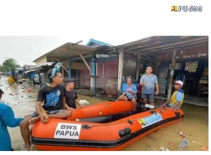 Pompa dan Perahu Karet Dikerahkan untuk Tangani Banjir di Pasar Youtefa Jayapura